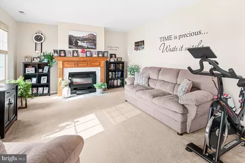 Living - 201 Dasher Ct, Bear, DE 19701 photo 1 of 5
