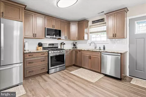 Kitchen - 201 Dasher Ct, Bear, DE 19701 photo 1 of 3