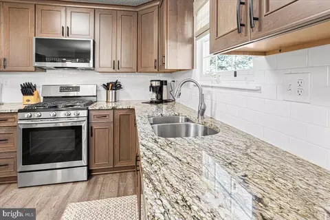 Kitchen - 201 Dasher Ct, Bear, DE 19701 photo 3 of 3