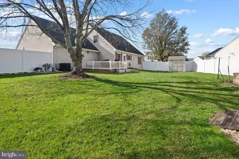 Exterior - 201 Dasher Ct, Bear, DE 19701 photo 5 of 6