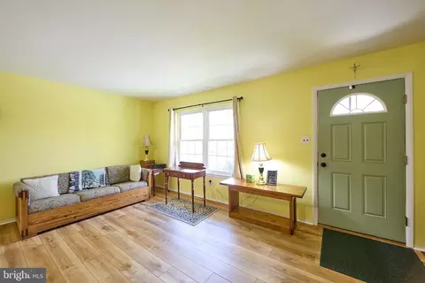 Entry Way - 11 Palmer Pl, Newark, DE 19713 photo 1 of 2