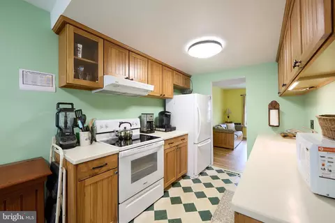 Kitchen - 11 Palmer Pl, Newark, DE 19713 photo 1 of 3