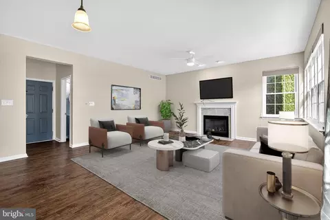 Living - 10 N Lotus Cir N, Bear, DE 19701 photo 5 of 10