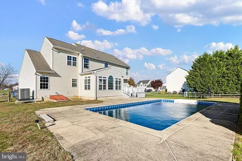 Exterior - 744 Tracy Cir, Townsend, DE 19734 photo 4 of 4