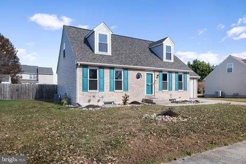 Exterior - 533 Janvier Dr, Middletown, DE 19709 photo 3 of 15