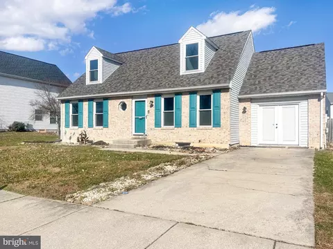 Exterior - 533 Janvier Dr, Middletown, DE 19709 photo 4 of 15