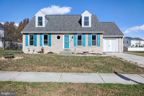 Exterior - 533 Janvier Dr, Middletown, DE 19709 photo 2 of 15