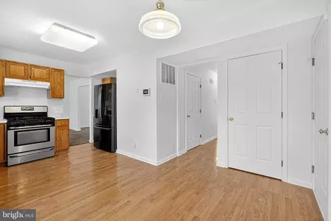 Entry Way - 164 Mccormick Blvd, Newark, DE 19702 photo 4 of 7