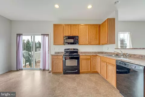 Kitchen - 210 Olivia Way, Bear, DE 19701 photo 2 of 3
