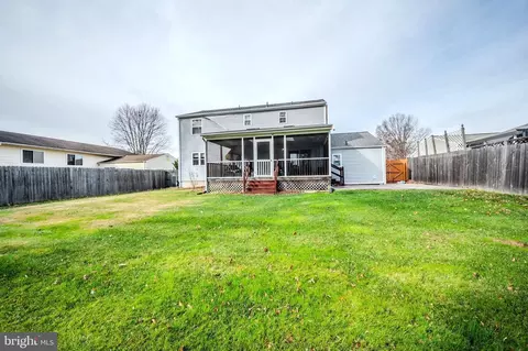 Exterior - 145 Boyer Dr, Newark, DE 19702 photo 8 of 10