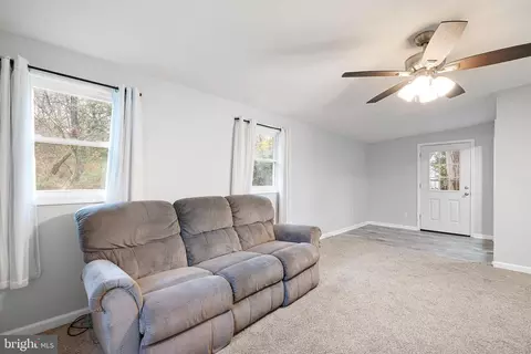 Living - 107 Anderson Rd, Newark, DE 19713 photo 1 of 1