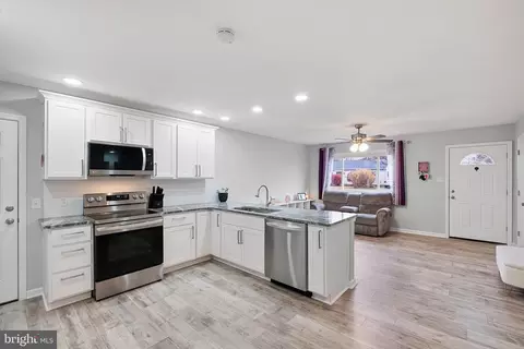 Kitchen - 107 Anderson Rd, Newark, DE 19713 photo 1 of 2