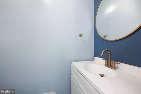 Bath - 2002 Cunningham Rd, Wilmington, DE 19808 photo 1 of 1