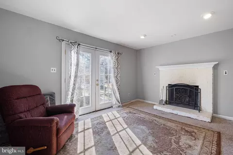 Living - 2002 Cunningham Rd, Wilmington, DE 19808 photo 1 of 3