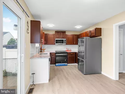 1 Sequoia Ct, Bear, DE 19701 photo 7