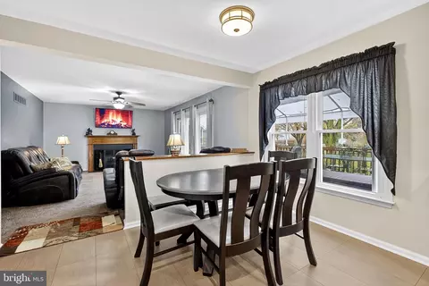 Dining - 2 Pegasus Pl, Bear, DE 19701 photo 4 of 5