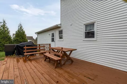 Exterior - 2 Pegasus Pl, Bear, DE 19701 photo 6 of 11