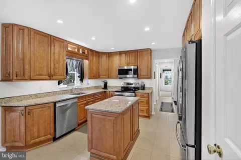 Kitchen - 2 Pegasus Pl, Bear, DE 19701 photo 1 of 4