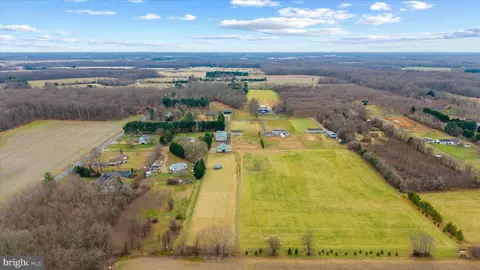 679 Oak Hill School Rd, Townsend, DE 19734