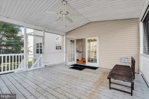 Exterior - 7 Stirling Dr, Newark, DE 19702 photo 5 of 7