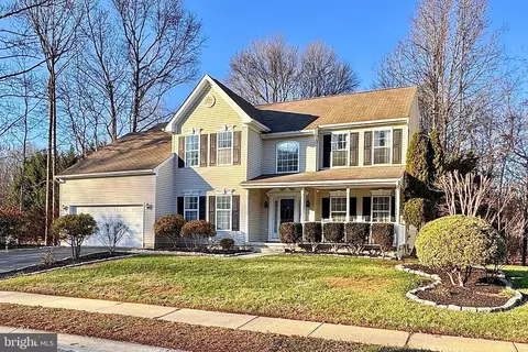 Exterior - 7 Stirling Dr, Newark, DE 19702 photo 2 of 7