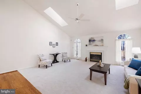 Living - 22 Eynon Ct, Hockessin, DE 19707 photo 1 of 5