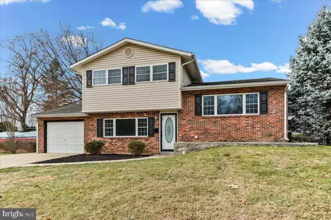 725 S Harmony Rd, Newark, DE 19713