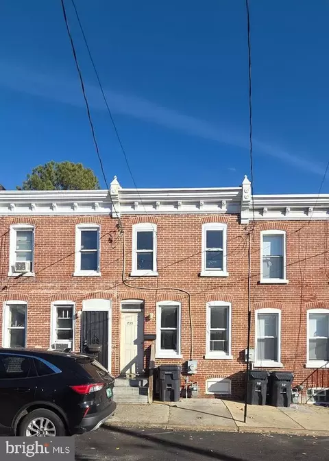 735 E 10th St, Wilmington, DE 19801
