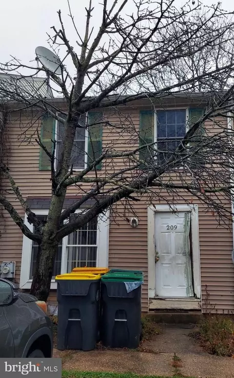 209 Parma Ave, New Castle, DE 19720