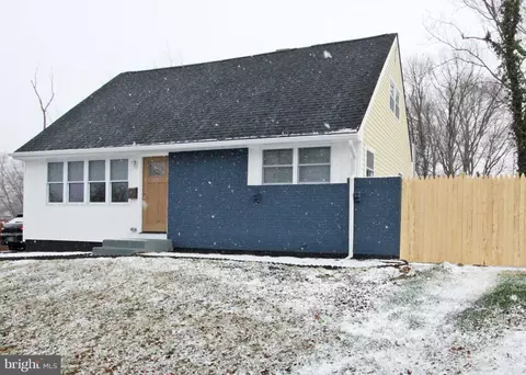 Exterior - 620 Ilse Dr, Newark, DE 19713 photo 5 of 6