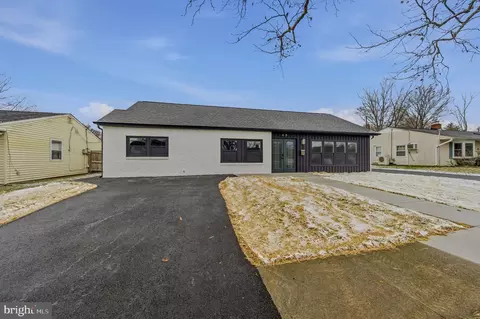 Exterior - 48 Chippendale Cir, Newark, DE 19713 photo 5 of 5