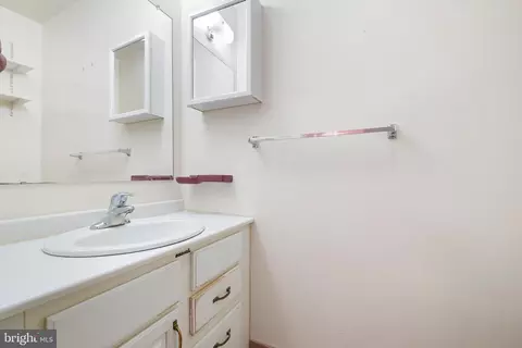 Bath - 3103 Ruby Dr, Wilmington, DE 19810 photo 1 of 2