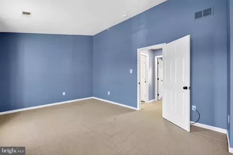 Bedroom - 27 E Newtown Pl, Newark, DE 19702 photo 1 of 1