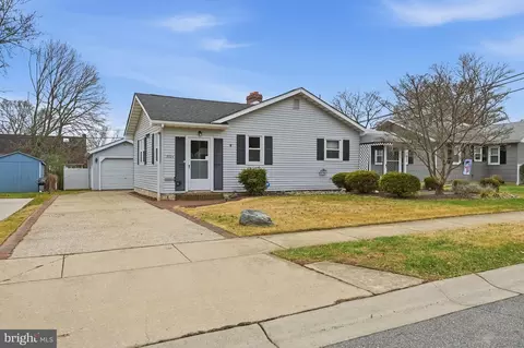 3704 Evelyn Dr, Wilmington, DE 19808