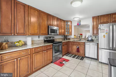 Kitchen - 610 Benham Ct, Newark, DE 19711 photo 1 of 4