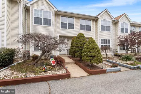 Exterior - 610 Benham Ct, Newark, DE 19711 photo 4 of 6