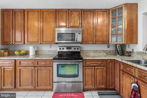 Kitchen - 610 Benham Ct, Newark, DE 19711 photo 3 of 4