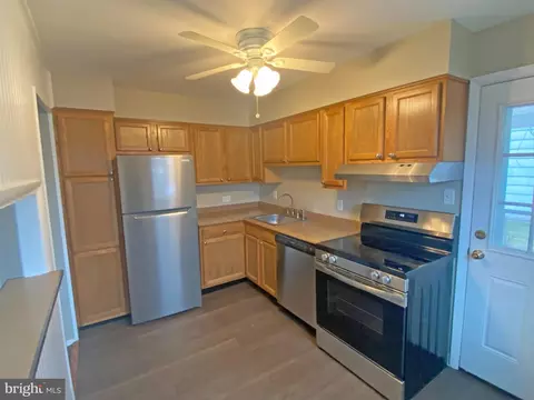 Kitchen - 21 Merion Rd, Newark, DE 19713 photo 2 of 2