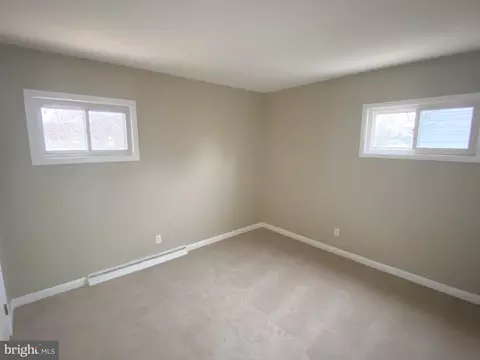 Bedroom - 21 Merion Rd, Newark, DE 19713 photo 3 of 4