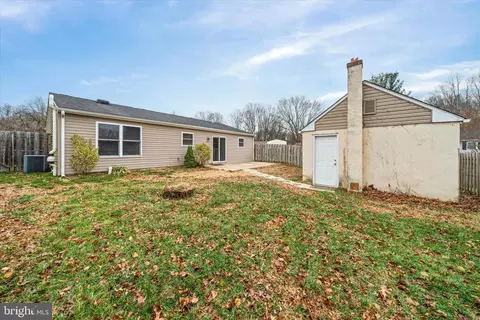 Exterior - 17 Gogh Cir, Newark, DE 19702 photo 2 of 4