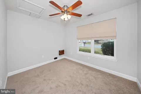Bedroom - 17 Gogh Cir, Newark, DE 19702 photo 1 of 2