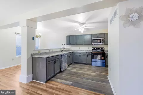 Kitchen - 717 Lexington Dr, Bear, DE 19701 photo 1 of 2