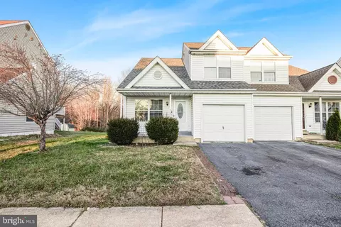 717 Lexington Dr, Bear, DE 19701
