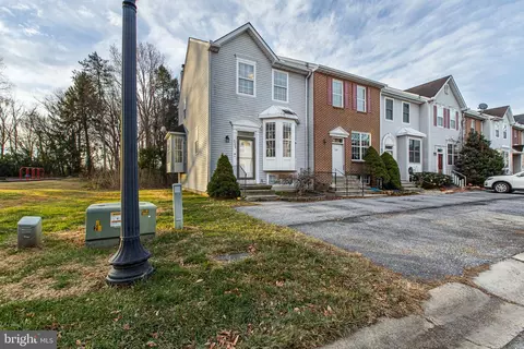 335 Victoria Blvd, Newark, DE 19702
