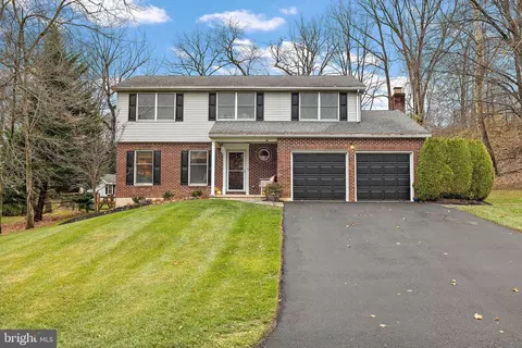 809 Christopher Ct, Hockessin, DE 19707