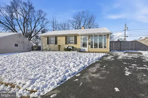 44 Wardor Ave, New Castle, DE 19720