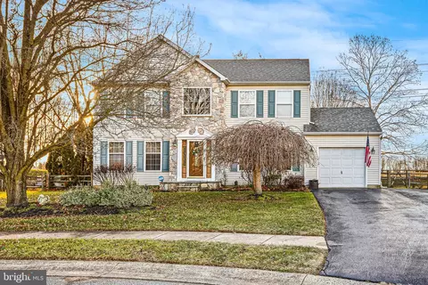 414 S Barrington Ct, Newark, DE 19702