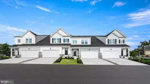 553 Arrowgrass Ln, New Castle, DE 19720