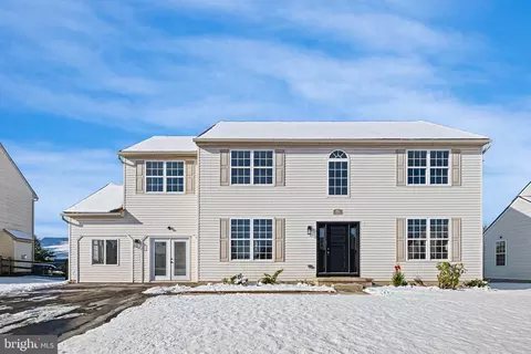 815 Brant Dr, New Castle, DE 19720