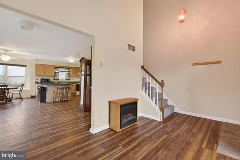 Entry Way - 6 Harmony Ct, Newark, DE 19711 photo 2 of 2